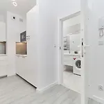 Modern Kosciuszki With Free Garage By Renters Breslavia